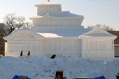 さっぽろ雪まつりの大型雪像…ライオンキングや本願寺など、完成までをチェック 画像