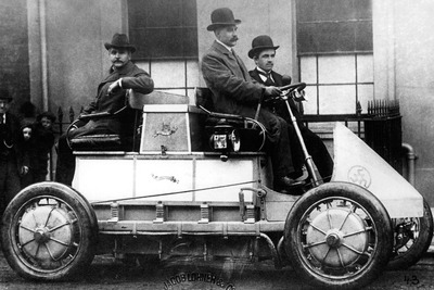 【ジュネーブモーターショー11】ポルシェ、111年前の世界初HVを展示 画像