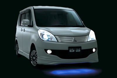 【三菱 デリカD:2 発表】純正オプション発売…ブルーLEDでキメル! 画像
