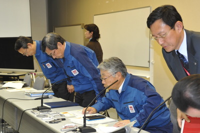 【東日本大地震】計画停電で、信号も電車も止まる 画像