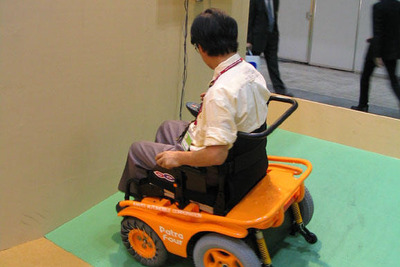 【福祉機器展】車椅子のSUV……関東自動車『パトラ4』 画像
