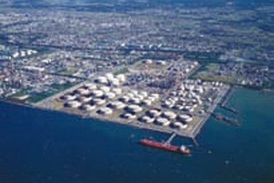 【東日本大地震】エクソンモービル、塩釜油槽所に石油タンカーが22日到着 画像