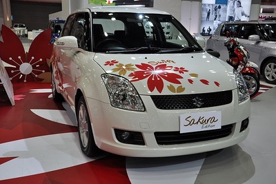 【バンコクモーターショー11】スズキ スイフトSakura 詳細画像…バンコクも満開 画像