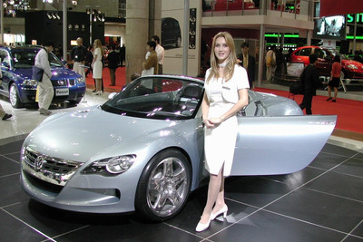 【東京ショー2003速報】VW『コンセプトR』が商品化される 画像