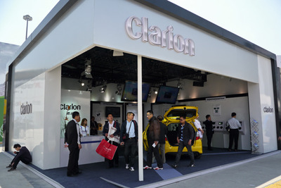 【上海モーターショー11】クラリオン、スマートフォン機能を車載ディスプレイで利用できるシステムを提案 画像