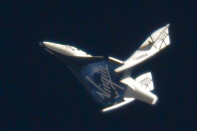 ヴァージン宇宙船、大気圏再突入モードでの飛行に成功 画像