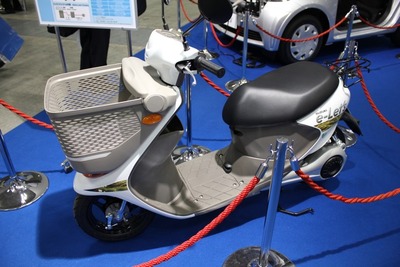 【人とくるまのテクノロジー11】電動バイクの試乗が人気 画像