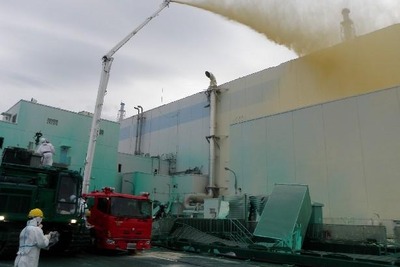 東電、福島原発での飛散防止剤散布画像を公開 画像