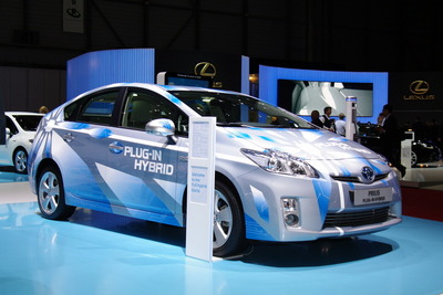 次世代自動車向け蓄電デバイス市場、2016年に1兆円超 富士経済調査 画像