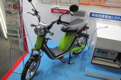 ［NEW環境展11］伊藤忠エネクスの電動バイクに問い合わせ殺到 画像