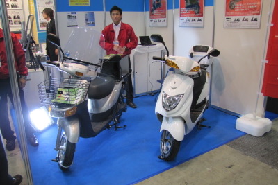 ［NEW環境展11］25度の斜度でも登る電動バイク…常盤産業 画像