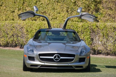 メルセデスベンツ SLS AMG に新オプション…足回りを強化 画像