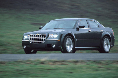 【デトロイトショー'04出品車】クライスラー『300C』は後輪駆動ビッグセダン 画像