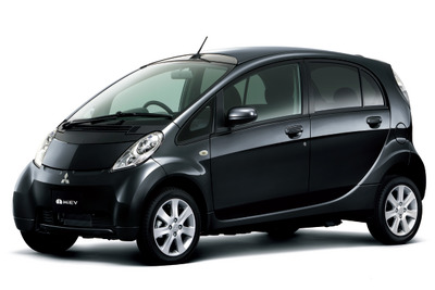 三菱 i-MiEV 廉価版を正式発表、東芝製バッテリー搭載で10.5kWh 画像