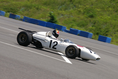 ［ホンダ往年の名車が走る］1965年のF1マシン RA272…写真蔵 画像