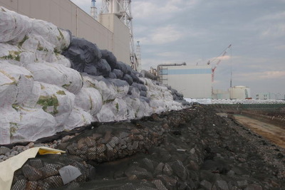 福島第一原発の防潮堤 東電が写真を公開 画像