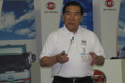 UDトラックス竹内社長「1か月分の在庫を確保し生産」 画像