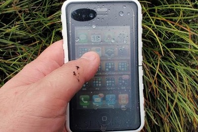 夏に iPhone用防水ケース…IPX7準拠 画像