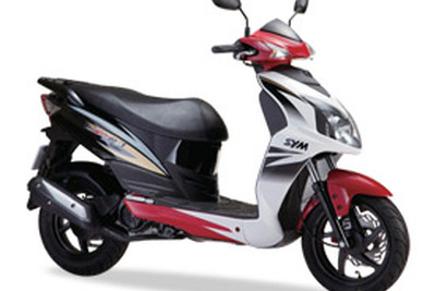 SYMジャパン、低価格の125ccスクーター2種を発売 画像