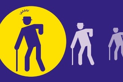 トヨタが交通安全キャンペーン…高齢者に反射材の着用を推進 画像