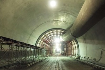 中流動コンクリートを東九州道新津トンネルに適用　飛島建設 画像