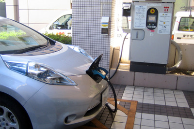 住友電工の充電器ケーブルをフィールド試験 CHAdeMO仕様 画像