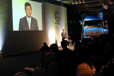 日野の蛇川社長は会長兼CEOに 画像