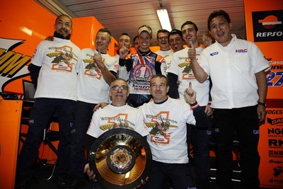 【MotoGPオーストラリアGP】ストーナー優勝で年間王者も獲得 画像