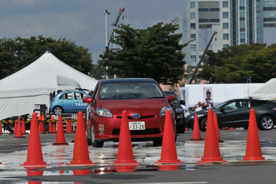 お母さんの運転技術を上達 10月29、30日 画像