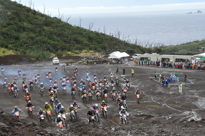 【WE RIDE 三宅島】動画サイトに掲載へ 画像