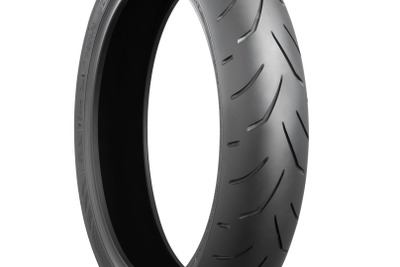 ブリヂストン、モーターサイクル向けスポーツラジアルタイヤの新製品を発売 画像