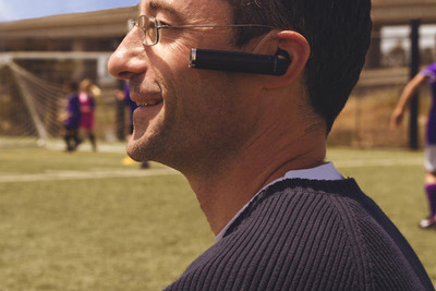 ［ビデオ］ハンズフリー撮影が可能なカメラ 画像