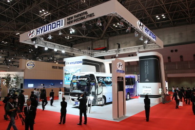【東京モーターショー11】ヒュンダイ、展示車は「ビッグ」な1台 画像