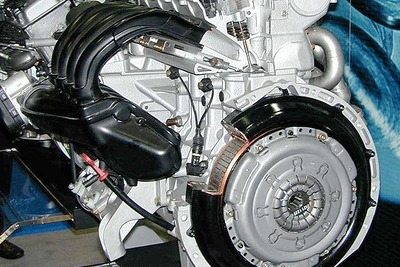 【SAEレポ Vol. 4】BMWエンジンはハイブリッド&“by Wire” 画像
