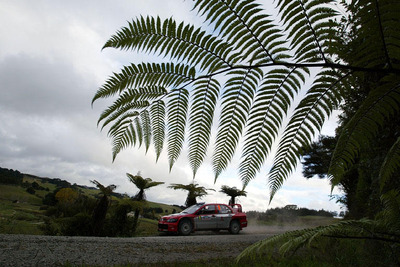 【三菱WRC】パニッツィ、リタイヤするもコースとライバルを観察 画像