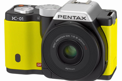 ［カメラ］ペンタックス K-01 に薄型単焦点レンズ…デザインにこだわる 画像