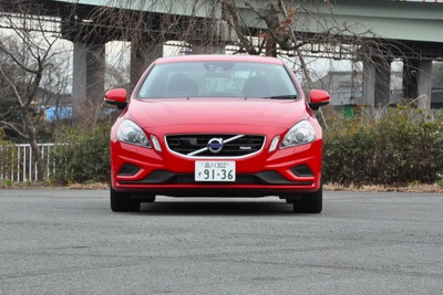 ボルボ S60 T4 R-DESIGN エクステリア［写真蔵］ 画像