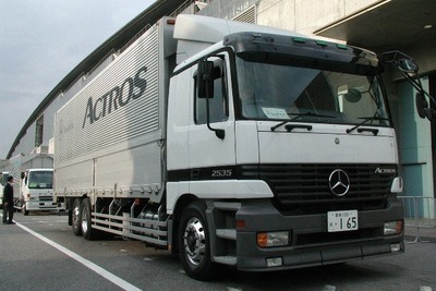【東京ショー2000 速報】最新のトラックに試乗してみよう 画像