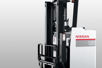 日産、新型リーチタイプバッテリ式フォークリフトを発売 画像