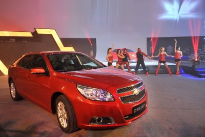 【北京モーターショー12】シボレー マリブ 新型…GMの新グローバルセダンにエコ仕様 画像