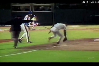 ワールドシリーズの勝敗を分けた“伝説のトンネル”…ボールが落札 画像