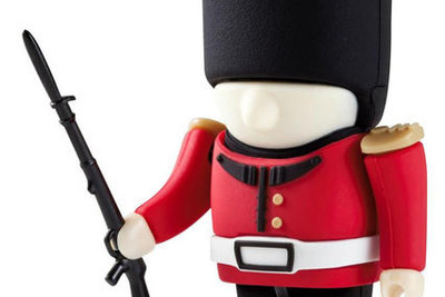 ロンドン五輪を一緒に応援！　英国近衛兵風USBメモリ 画像