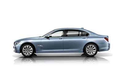 BMW 7シリーズのハイブリッド…V8から直6へダウンサイズ 画像