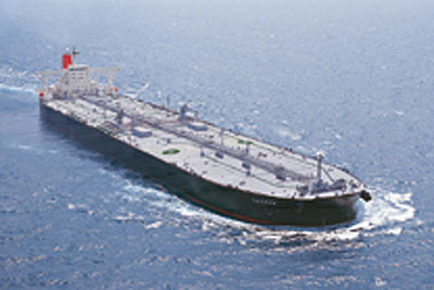 三井造船、世界最大級の超大型油槽船を引き渡し 画像