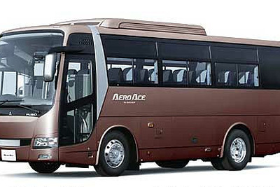 三菱ふそう、新型大型観光バスを発売…ブレーキオーバーライドシステム搭載  画像