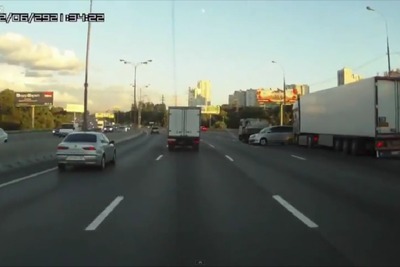 トヨタ シエンタ、ロシア高速で間一髪！［動画］ 画像