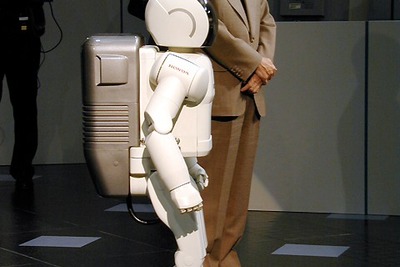 【踊る!! ホンダ】ロボットも小型化傾向……なぜ? 画像