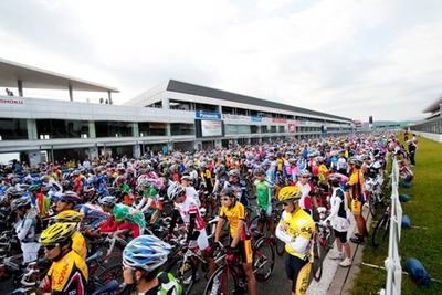 参加台数2000台超、自転車レース「富士チャレンジ200」開催 画像