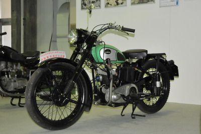 【昭和30年代モーターサイクル】 自転車だけじゃなかった…宮田のアサヒ ゴールデンビーム FA2（1954）［写真蔵］ 画像