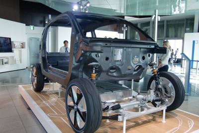 専用設計で重量は変えずに電動化、CO2削減へ…BMW i 画像